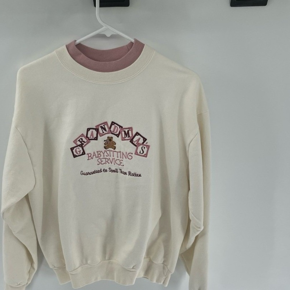 Vintage M&C Energy Grandma Babysitting Service Sweatshirt Ivory Pink Medium